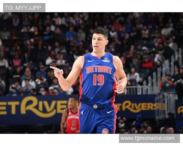 活塞队内三人得分20+，其中杜伦和奥萨尔均20+10