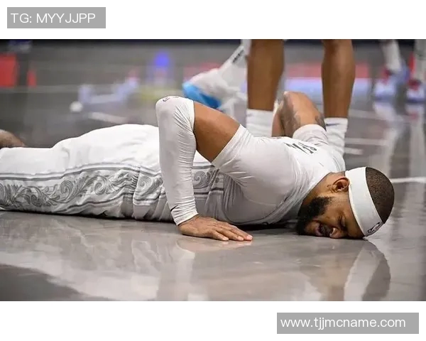 再遭伤病!浓眉首节小腿受伤退赛 6分半4中2拿到4分4板1断 再遭伤病!浓眉首节小腿受伤退赛 6分半4中2拿到4分4板1断