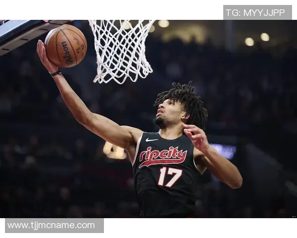 球队主持人:夏普打球总是犹豫 被“50岁”的大洛封盖有点悲哀 球队主持人:夏普打球总是犹豫 被“50岁”的大洛封盖有点悲哀