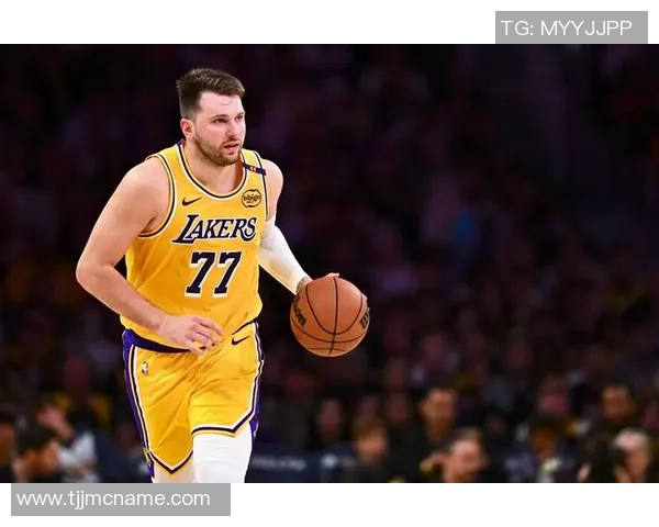 41分9板6助!东契奇刷爆NBA纪录,小里艾顿里程碑,湖人一喜一忧 41分9板6助!东契奇刷爆NBA纪录,小里艾顿里程碑,湖人一喜一忧