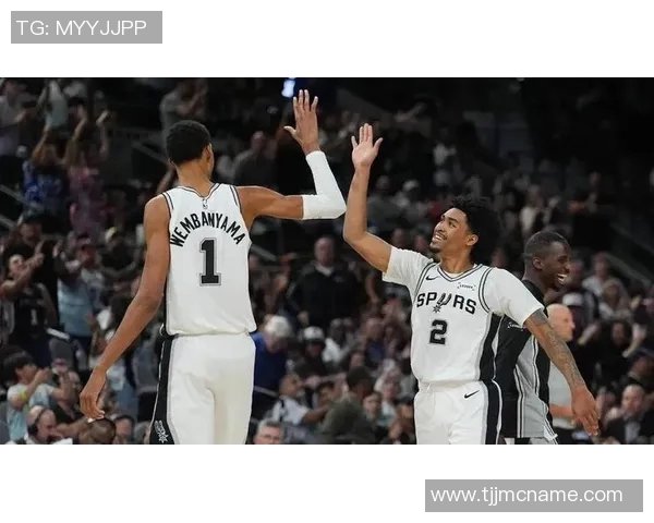 文班赛季第6次砍25+10+5盖帽数据,其他球员合计4次 文班赛季第6次砍25+10+5盖帽数据,其他球员合计4次