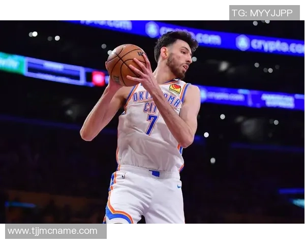 霍姆格伦全场10投5中，三分3中1得到17分14篮板